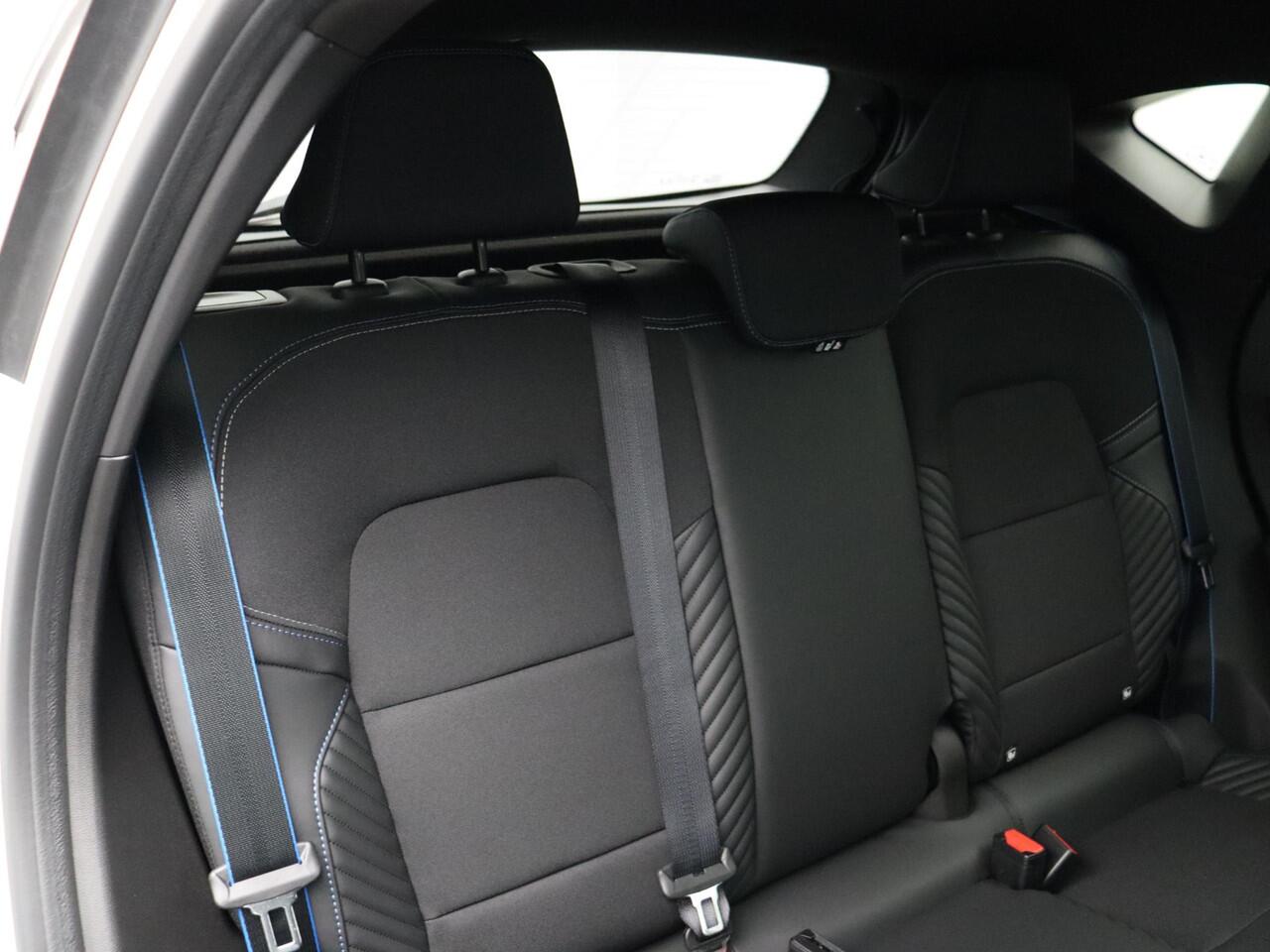 Renault CAPTUR 1.8 E-Tech full hybrid 160pk esprit Alpine | Harman kardon | Panoramadak | Stoel- en stuurwielverwarming | Elek. stoelen |