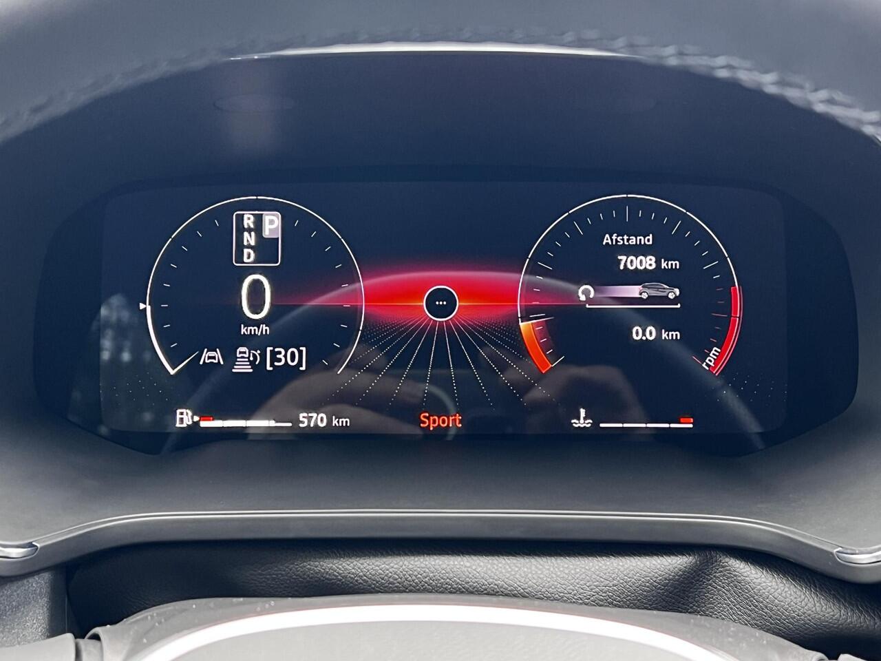 Renault CAPTUR 1.3 mild hybrid 160 techno Automaat / Weinig km / Trekgewicht 1.200 kg / Adaptieve CC / Stuur- en stoelverwarming / Navi groot scherm / Apple Carplay Android / 18" wielen /