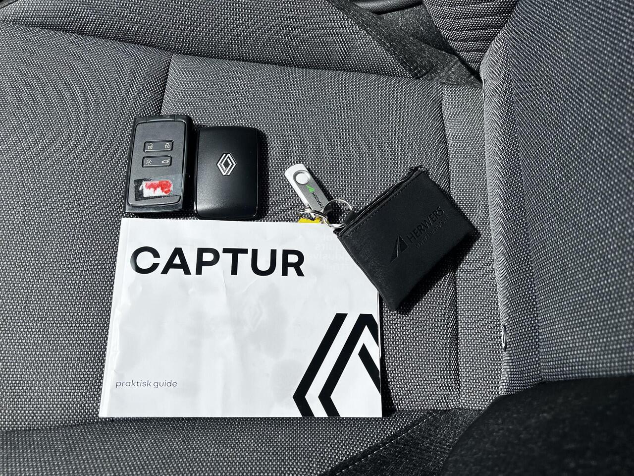 Renault CAPTUR 1.3 mild hybrid 160 techno Automaat / Weinig km / Trekgewicht 1.200 kg / Adaptieve CC / Stuur- en stoelverwarming / Navi groot scherm / Apple Carplay Android / 18" wielen /