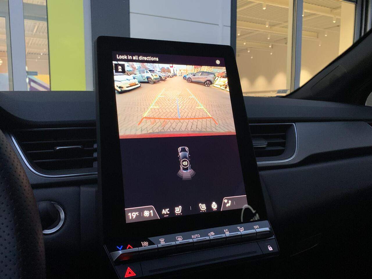 Renault CAPTUR 1.3 mild hybrid 160 techno | Navigatie | Camera | Cruise control | Stoel + Stuurverwarming