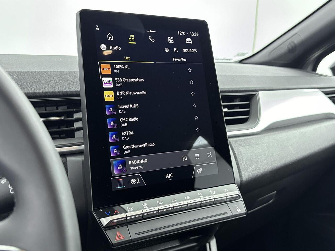 Renault CAPTUR 1.0 TCe 90 evolution Achteruitrijcamera | Apple carplay & Android Auto | Airco | Cruise Control | DAB Radio | Parkeersensoren achter