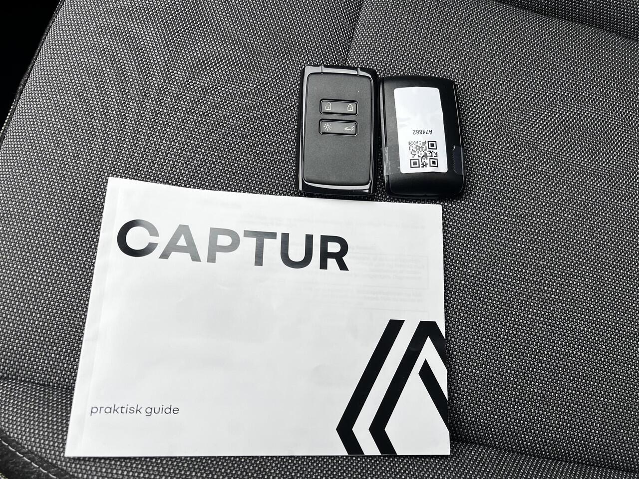 Renault CAPTUR 1.3 mild hybrid 160 techno / Fabrieksgarantie tot 04-2027 / Stuur- en stoelverwarming / Navigatie / Achteruitrijcamera / Apple Carplay Android / 18" LM wielen /