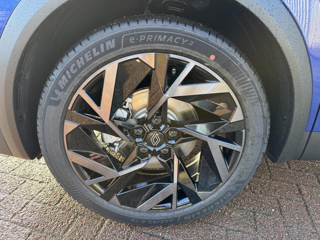 Renault CAPTUR 1.8 E-Tech 160 esprit Alpine+Pack Light&Sound!!