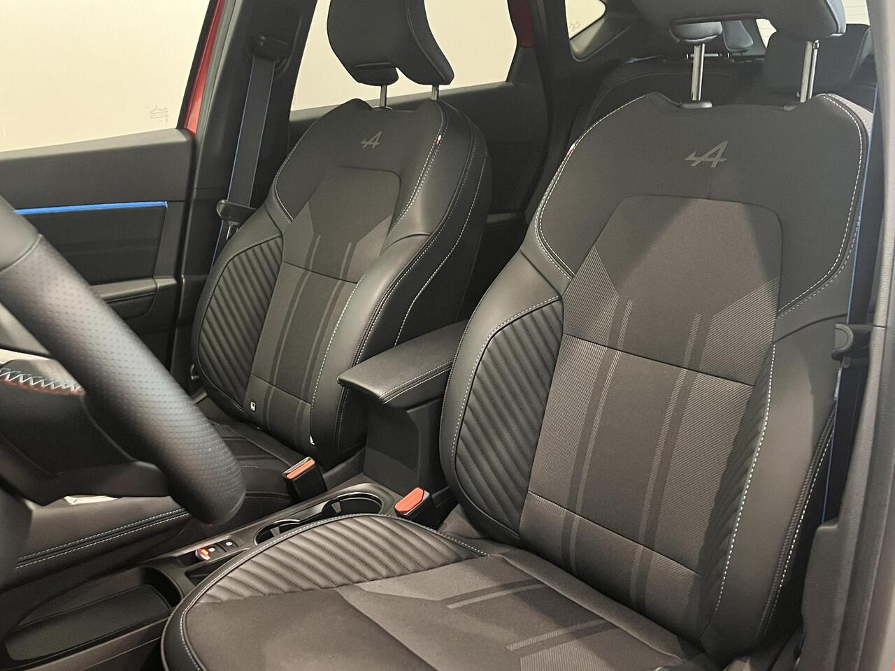 Renault CAPTUR 1.6 E-Tech Full Hybrid 145 Esprit Alpine | Navigatie | Climate Control | Cruise Control | Lichtmetalen velgen 18" | Apple Carplay/Android Auto