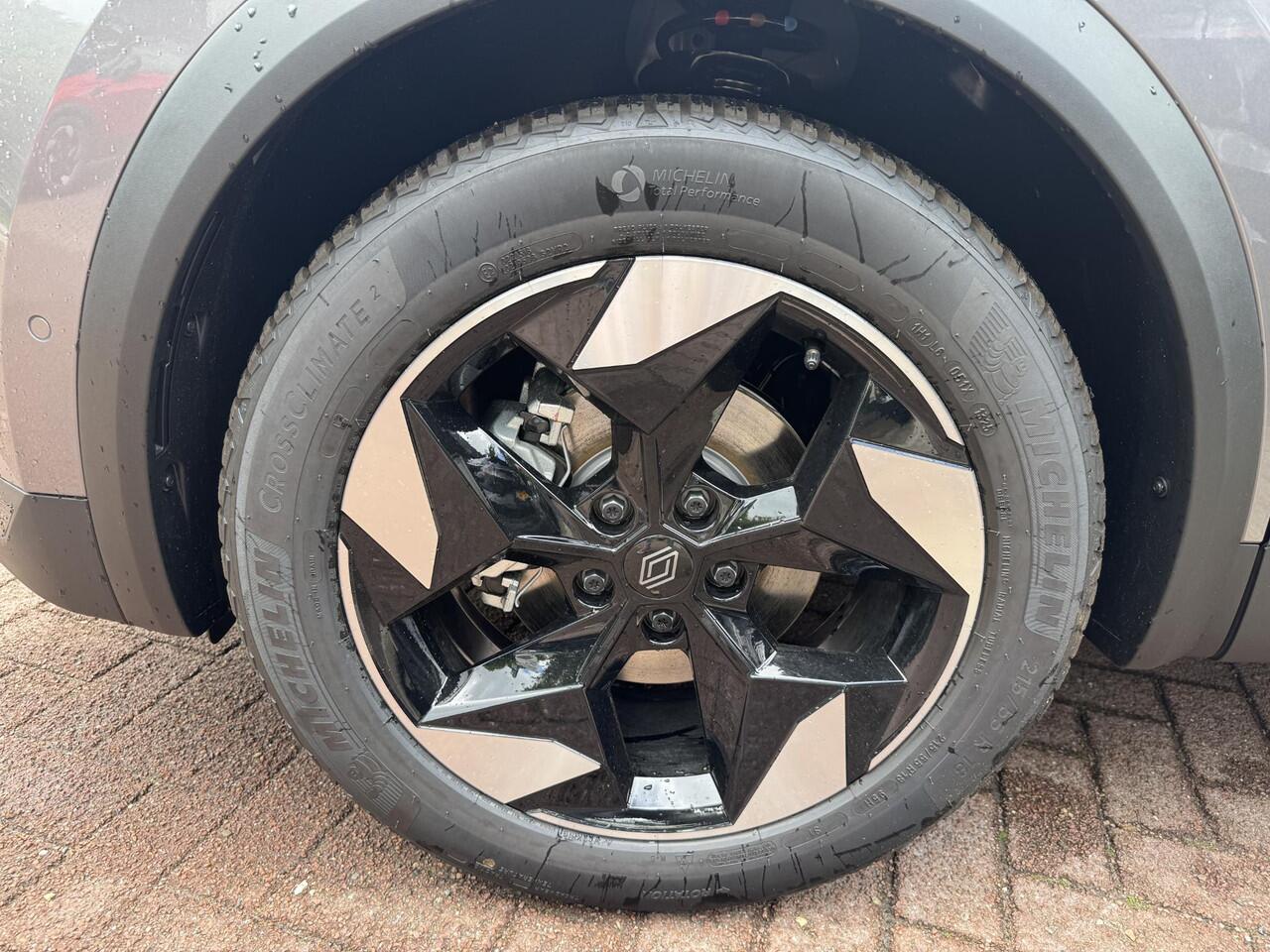 Renault CAPTUR 1.6 E-Tech 145 esprit Alpine+Pack Light&Sound!!