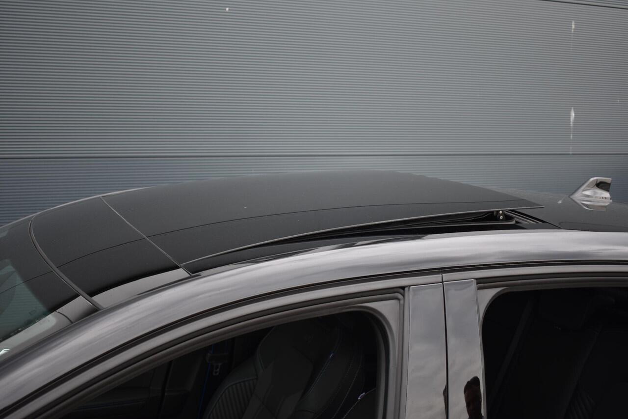 Renault CAPTUR 1.8 E-Tech Full Hybrid Esprit Alpine 160PK | Schuif-/Kanteldak | Harman Kardon Audio | Welkomstverlichting | Stoel- en Stuurverwarming | 360 Camera | Google Navigatie | 19'' Lichtmetalen Velgen | Apple CarPlay & Android Auto