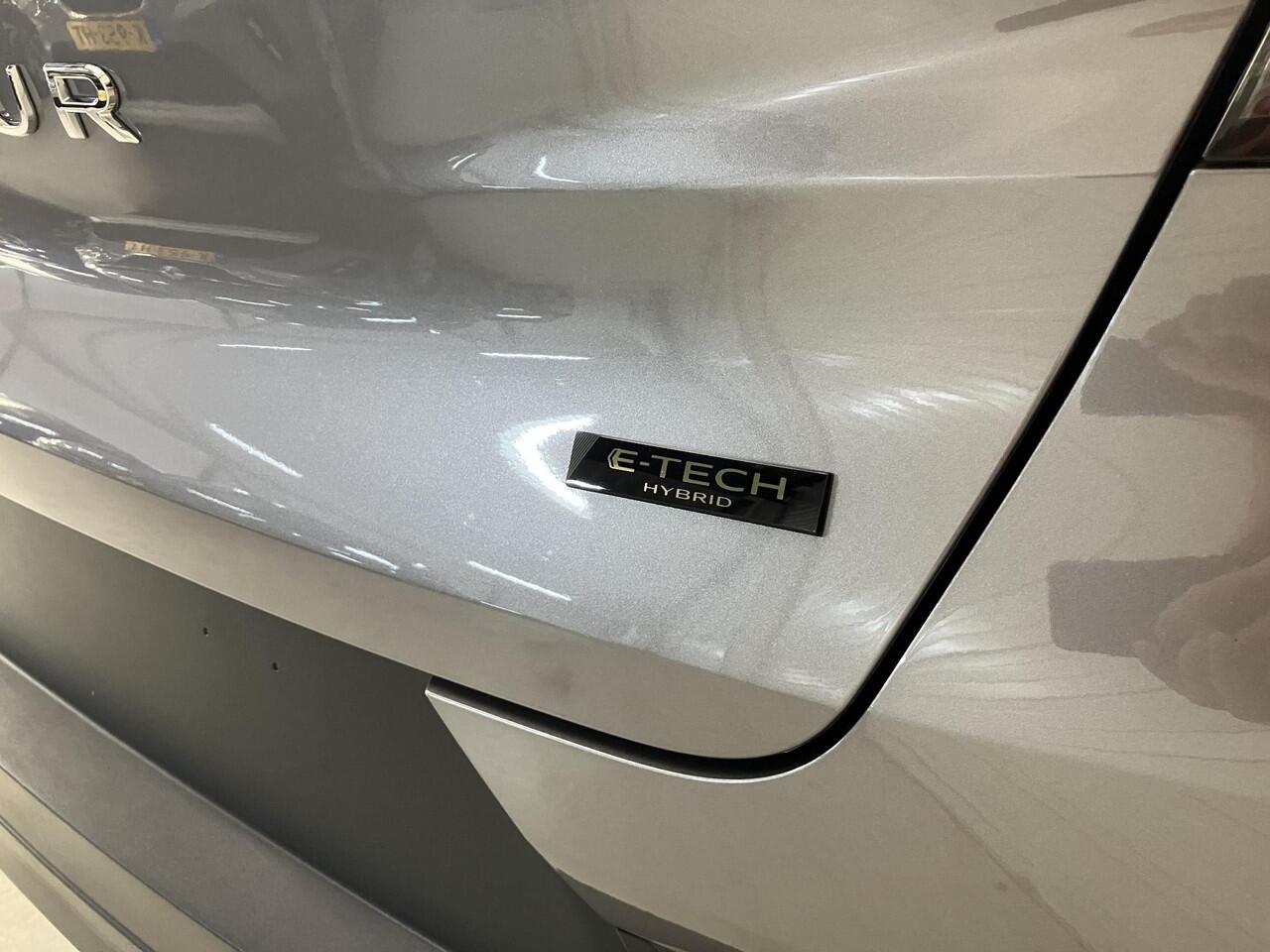 Renault CAPTUR 1.8 E-Tech full hybrid 160 Techno / Camera / Apple carplay & Aindroid auto / Climate control / LED /