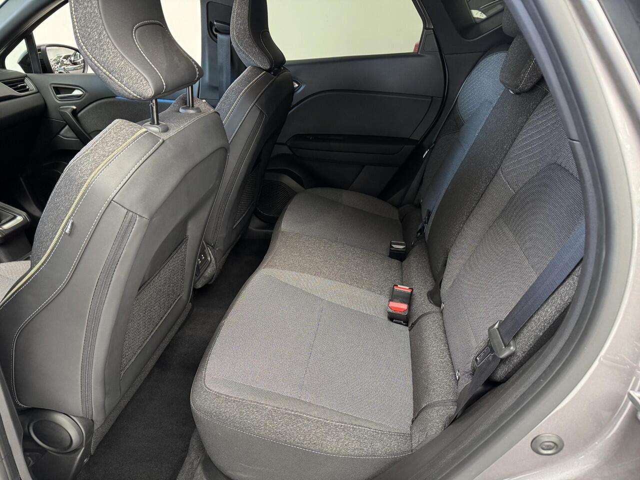 Renault CAPTUR 1.0 TCe 90 Techno | Navigatie | Achteruitrijcamera | Cruise Control | Climate Control