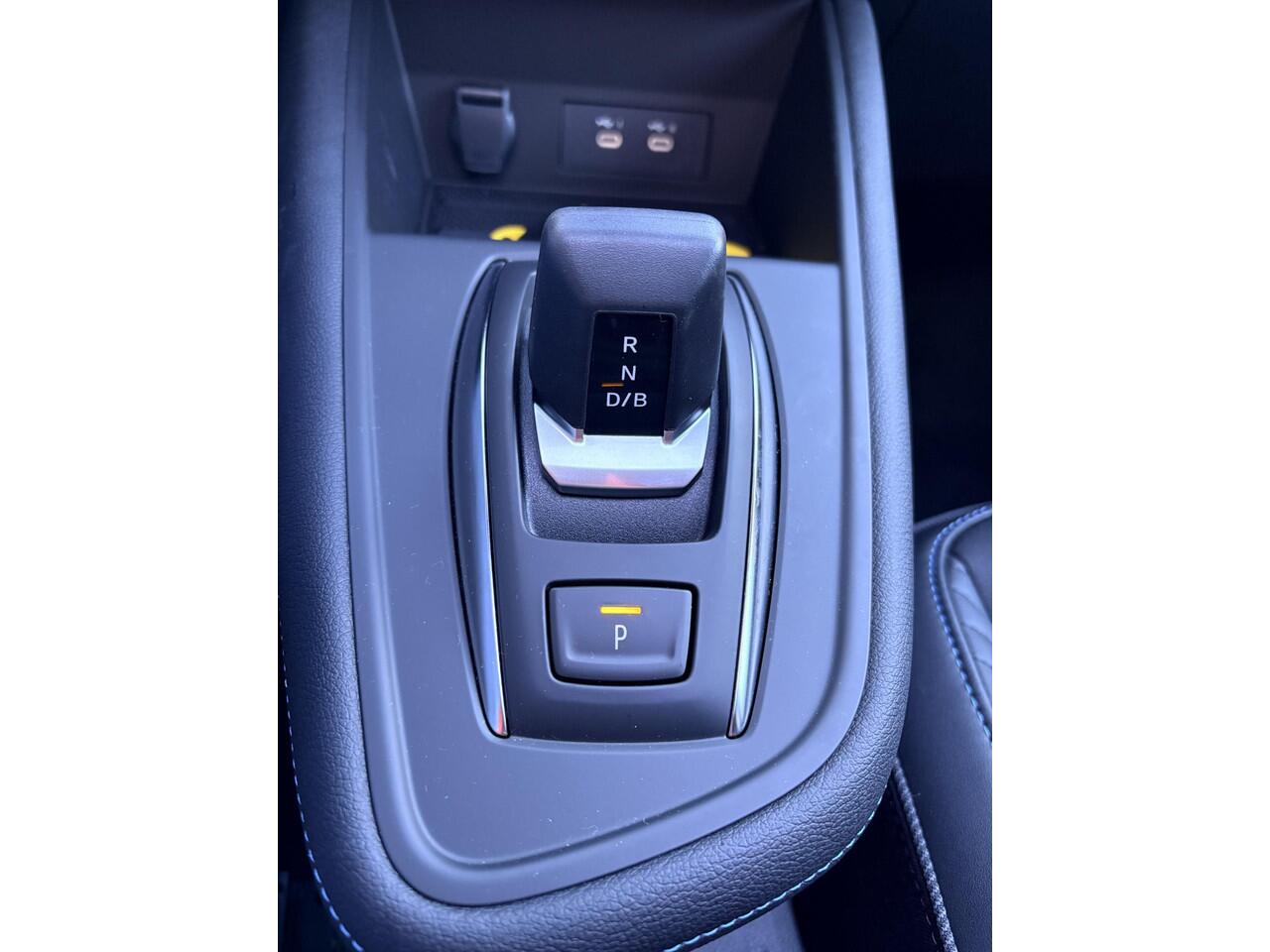 Renault CAPTUR 1.8 E-Tech full hybrid 160 esprit Alpine | Nieuwe Nederlandse auto | Pack Privilege | Pack Light & Sound | Rijklaarprijs!! | Voordeel op deze auto van ¤ 4.380,- |