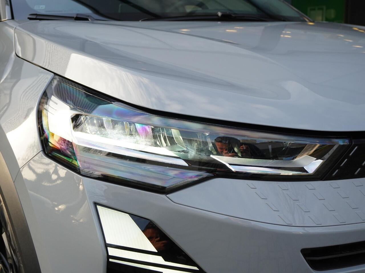 Renault CAPTUR 1.6 E-Tech full hybrid 145 techno AUTOMAAT / DEMO / 9.000KM / NAVI / 360 CAMERA / PDC 360 / CRUISE / CLIMATE / KEYLESS / RESERVEWIEL / PRIVACY GLASS / APPLE CARPLAY / ANDROID AUTO / 18'' LMV