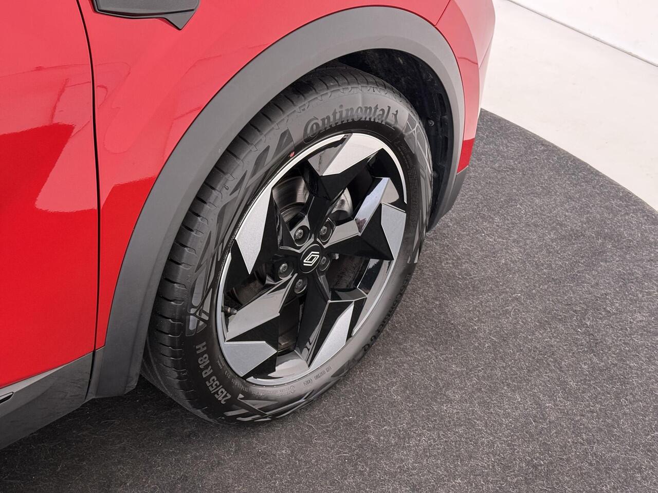 Renault CAPTUR 1.3 mild hybrid 160Pk techno | Navigatie via Apple & Android Carplay | Achteruitrijcamera | Parkeersensoren Voor & Achter | Cruise control & Snelheidsbegrenzer | Climate Control | Privacy Glass | Keyless Entry |