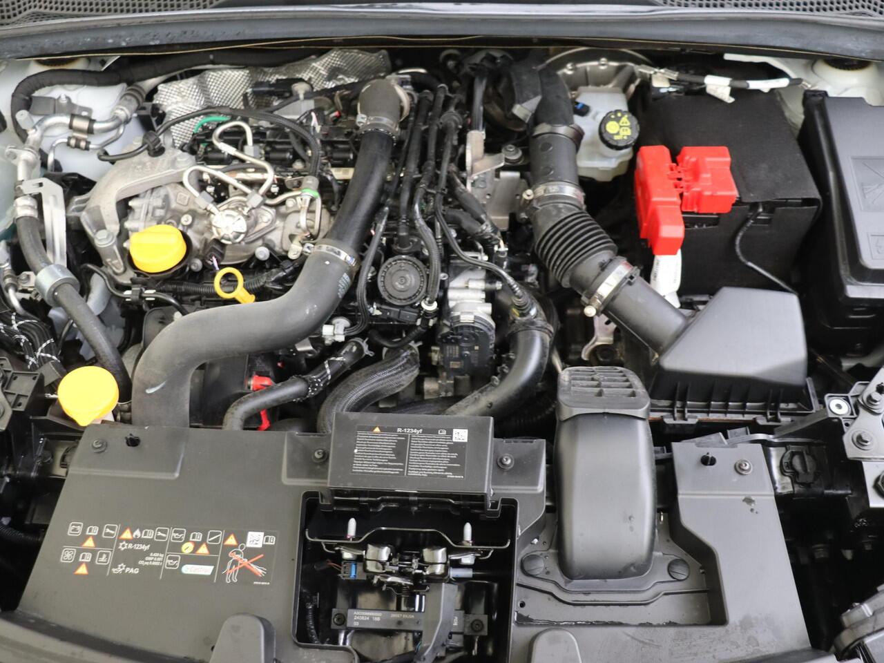 Renault CAPTUR 1.3 mild hybrid 160 techno | BTW| AUTOMAAT | Apple Carplay Android Auto | Achteruitrijcamera | Cruise Control Privacy Glass |