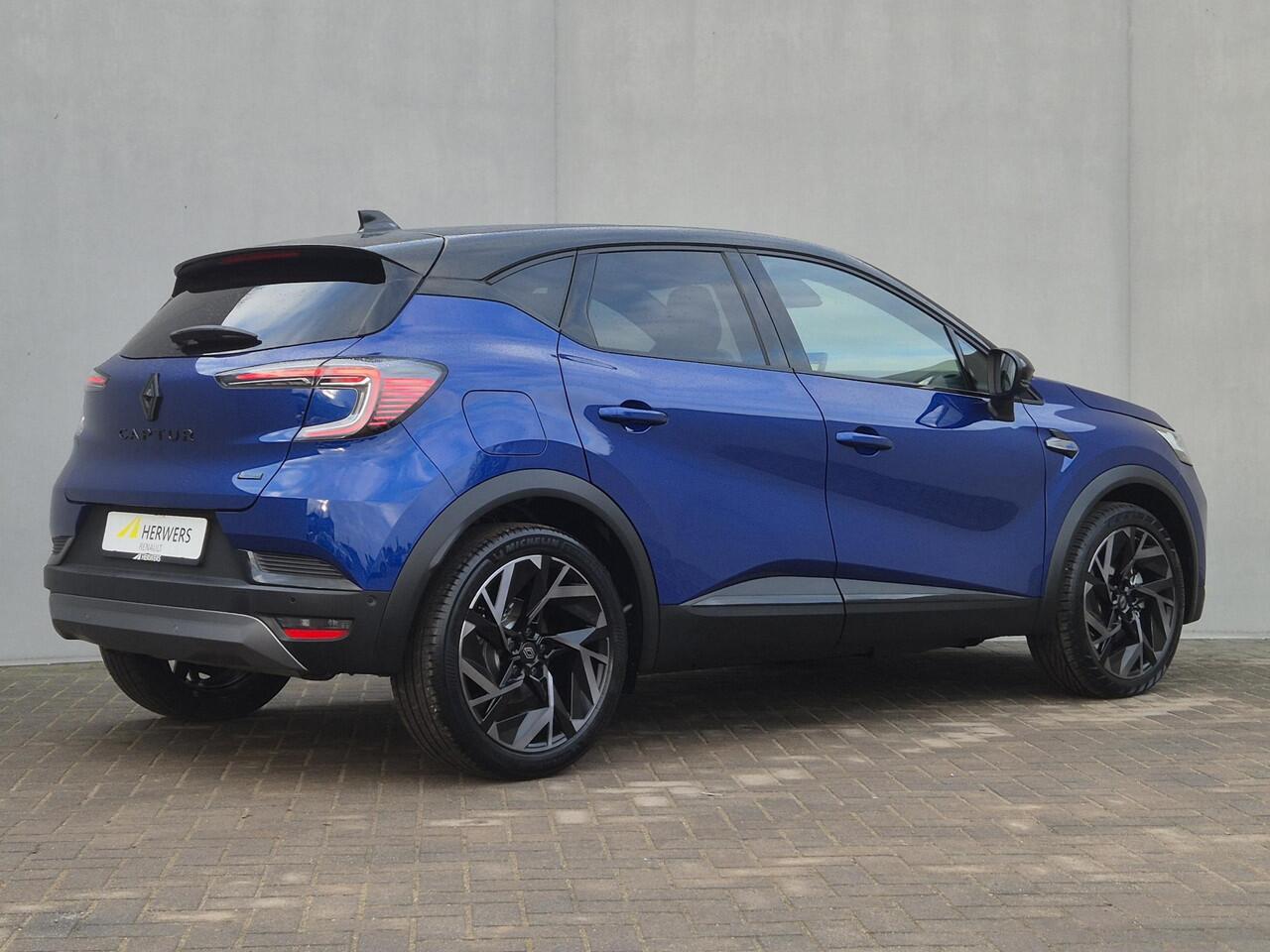 Renault CAPTUR 1.6 E-Tech full hybrid 145 esprit Alpine Automaat / Fabrieksgarantie tot 05-2027 / Glazen Schuif- en Kanteldak / Adaptief Cruise Control / Achteruitrijcamera / Draadloze Telefoon Lader / Apple Carplay & Android Auto /