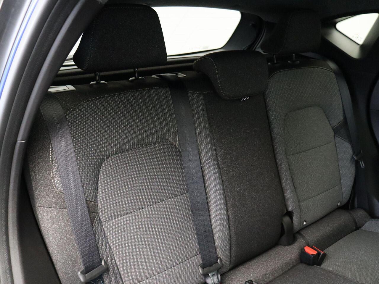 Renault CAPTUR 1.8 E-Tech full hybrid 160 techno | Stoel en stuurwielverwarming | Navi | Cruise | LED | Achteruitrijcamera.