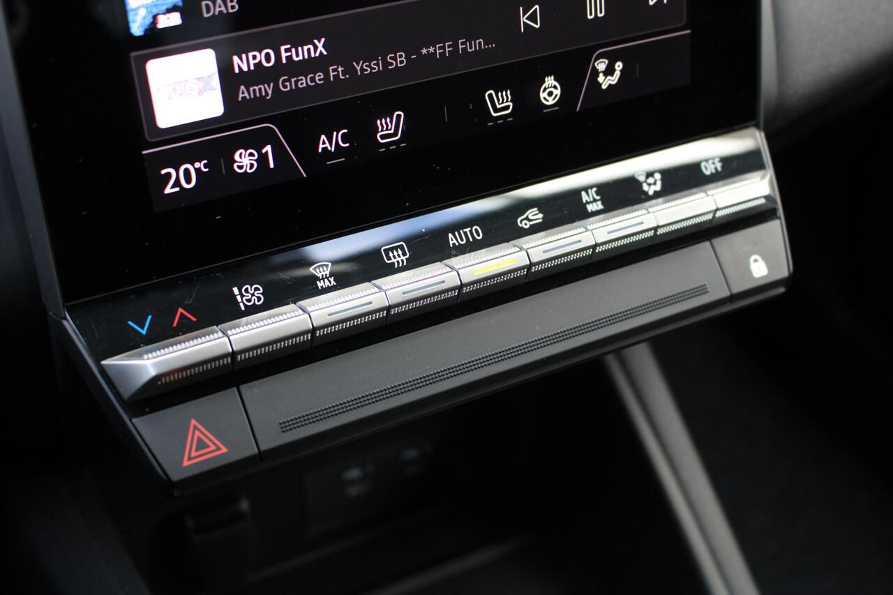 Renault CAPTUR 1.3 mild hybrid 160 techno | Stoelverwarming | Stuurverwarming | Adaptive Cruise Control |