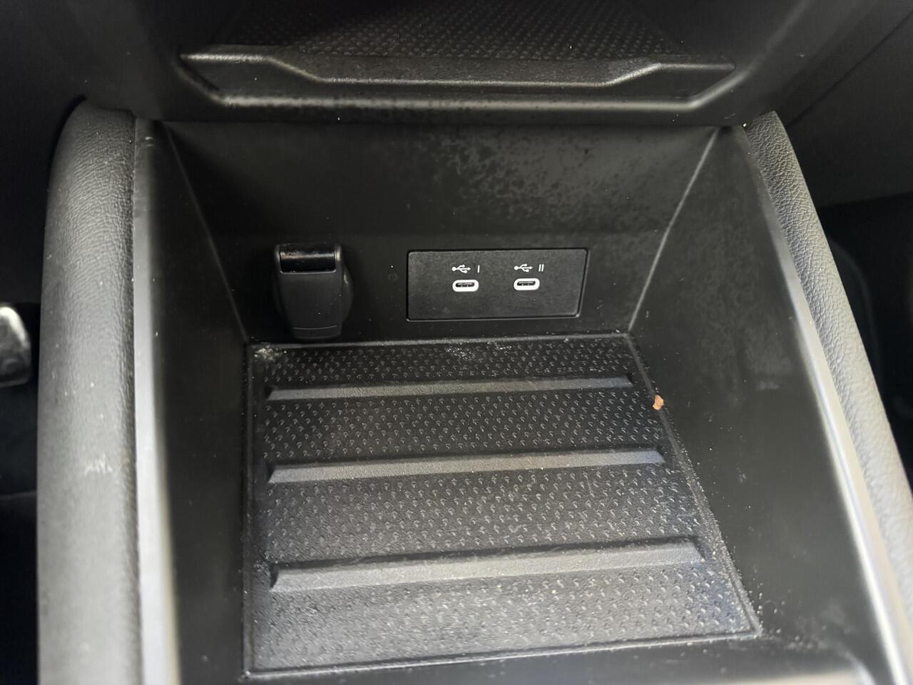 Renault CAPTUR 1.6 E-Tech full hybrid 145 Esprit Alpine | Panoramadak | Stuurverwarming | Harman / Kardon | Apple CarPlay / Android Auto |