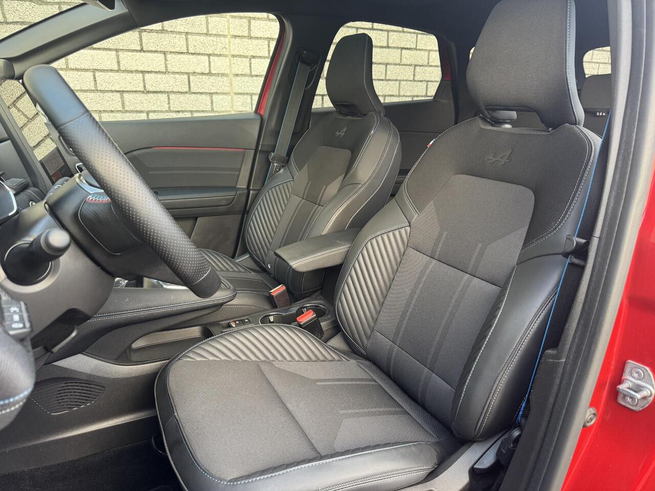 Renault CAPTUR 1.6 E-Tech full hybrid 145 Esprit Alpine | Panoramadak | Stuurverwarming | Harman / Kardon | Apple CarPlay / Android Auto |