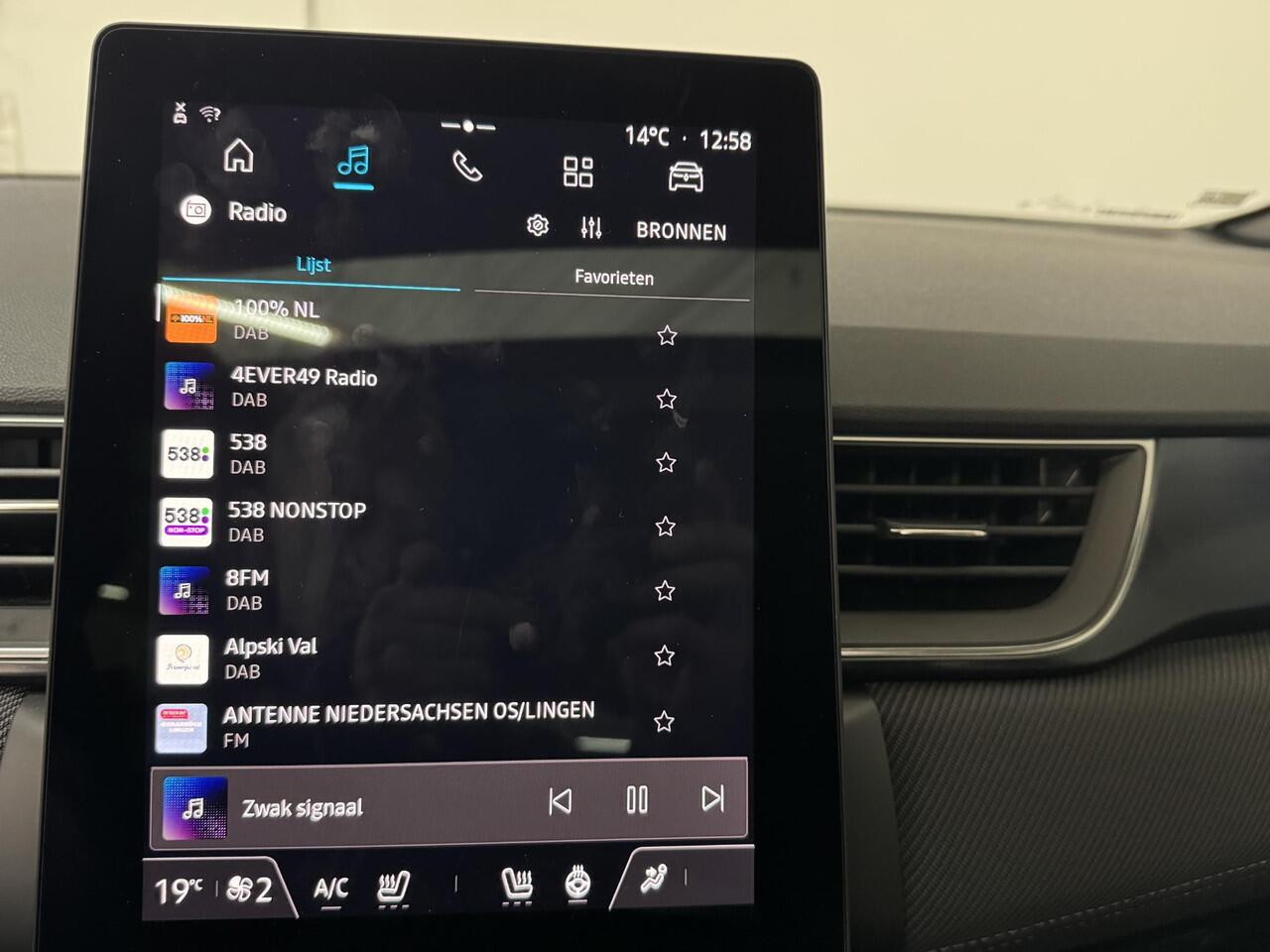 Renault CAPTUR 1.3 mild hybrid 160 Esprit Alpine | Panoramdak | Navigatie | Achteruitrijcamera | Cruise Control Adaptief | Stoel + stuurverwarming |