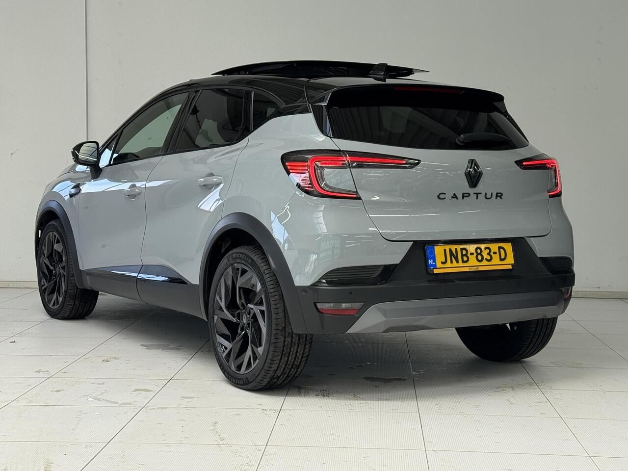 Renault CAPTUR 1.3 mild hybrid 160 Esprit Alpine | Panoramdak | Navigatie | Achteruitrijcamera | Cruise Control Adaptief | Stoel + stuurverwarming |