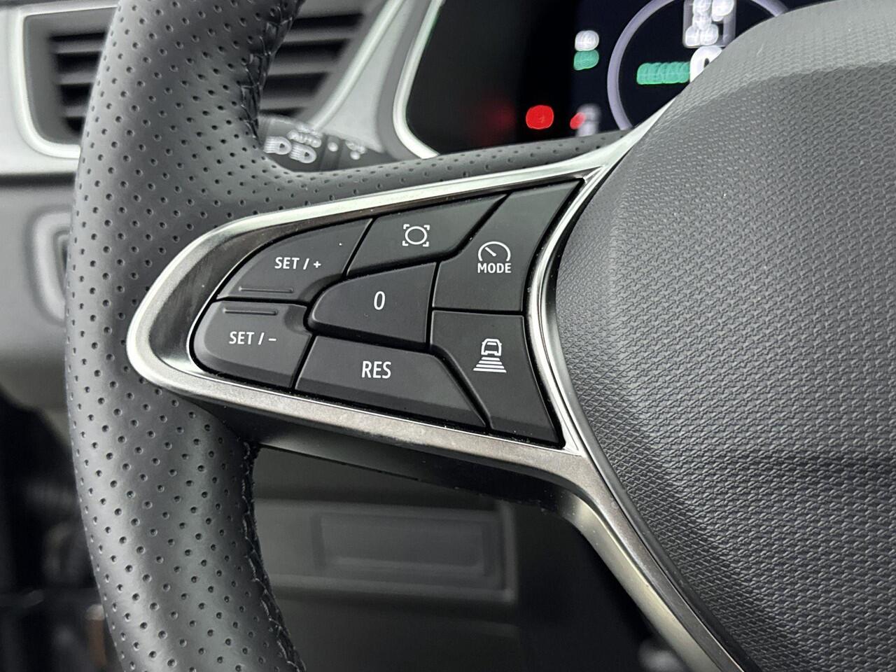 Renault CAPTUR 1.8 E-Tech full hybrid 160Pk techno | Google Navigatie | Apple & Android Carplay | Adaptieve Cruise Control | Stoel- & Stuurverwarming | Parkeersensoren Voor & Achter | Achteruitrijcamera | Keyless Entry |