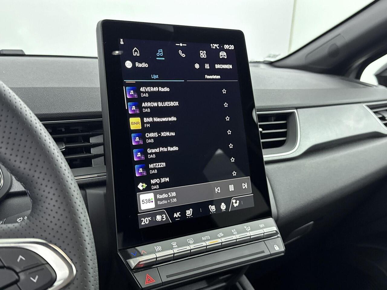 Renault CAPTUR 1.8 E-Tech full hybrid 160Pk techno | Google Navigatie | Apple & Android Carplay | Adaptieve Cruise Control | Stoel- & Stuurverwarming | Parkeersensoren Voor & Achter | Achteruitrijcamera | Keyless Entry |