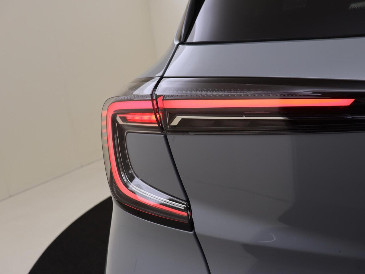 Renault CAPTUR 1.8 E-Tech full hybrid 160 PK techno | Automaat | Airco | Apple Carplay & Android Auto | 360 Camera | Parkeersensoren Voor + Achter