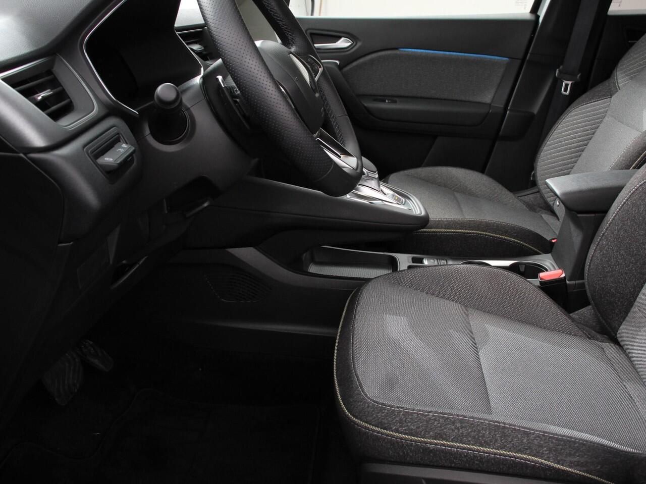 Renault CAPTUR 1.3 TCe Techno 160pk automaat | Climate control | Adaptieve cruise control | Camera | Parkeersensoren | LED | Verwarmde voorstoelen | Stuurverwarming | Navigatie | Apple Carplay/ Android Auto | Keyless