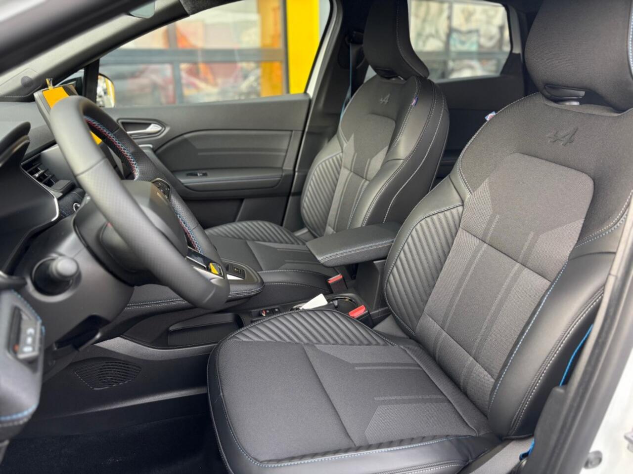 Renault CAPTUR Esprit Alpine Full Hybrid E-Tech 160 Pack PrivilÃ?ge