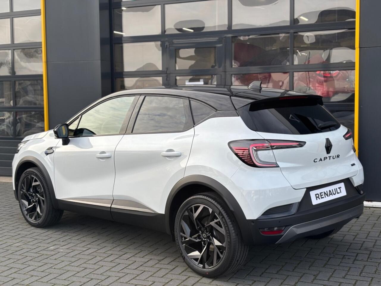 Renault CAPTUR Esprit Alpine Full Hybrid E-Tech 160 Pack PrivilÃ?ge