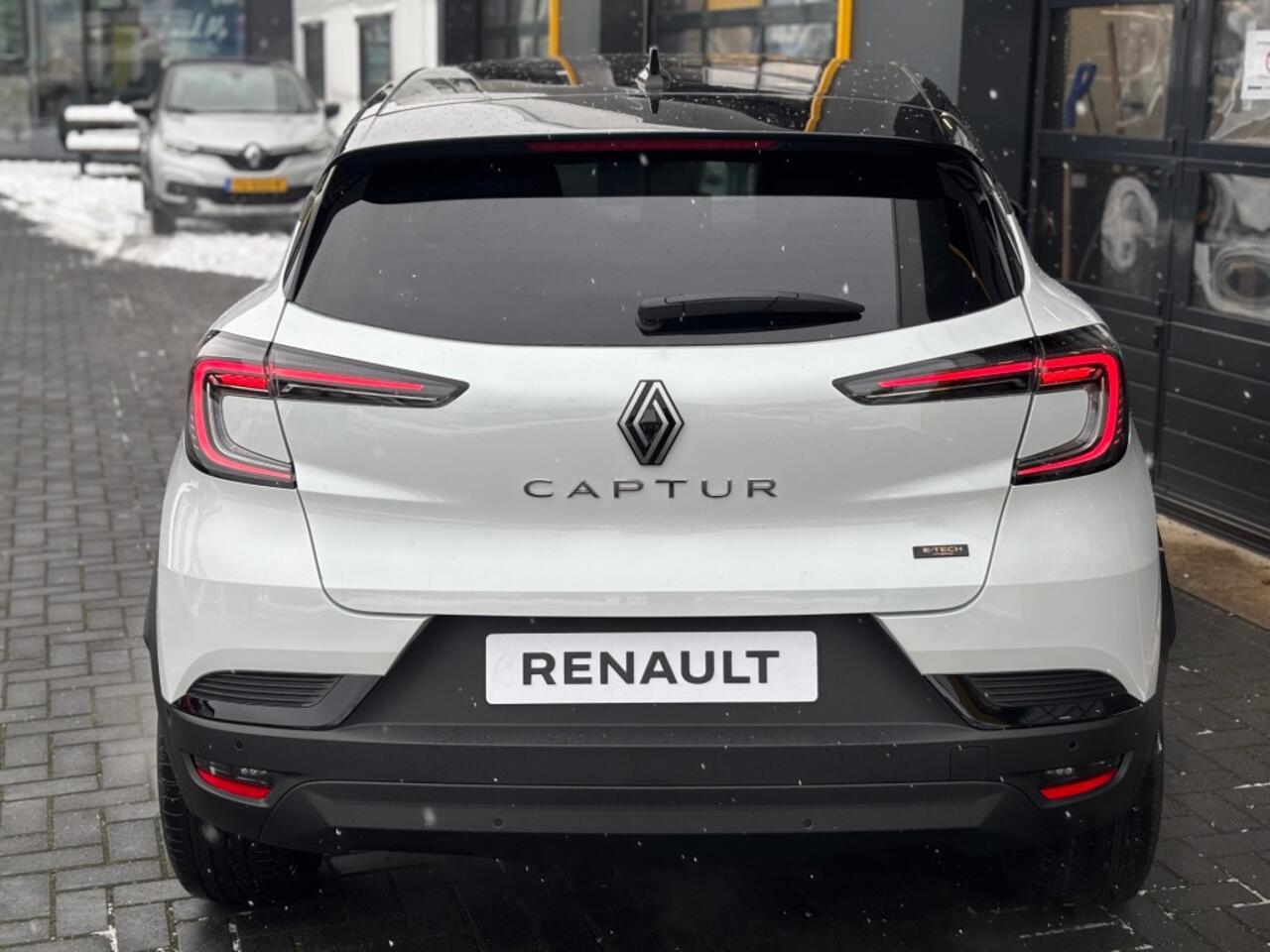 Renault CAPTUR Techno Full Hybrid E-Tech 160 Pack Winter