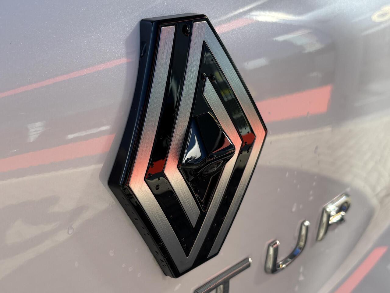 Renault CAPTUR TCe 115 techno l Gratis 5 jaar fabrieksgarantie l Meer dan ¤ 3.000 voordeel! l Vierseizoenenbanden l BPM voordeel |