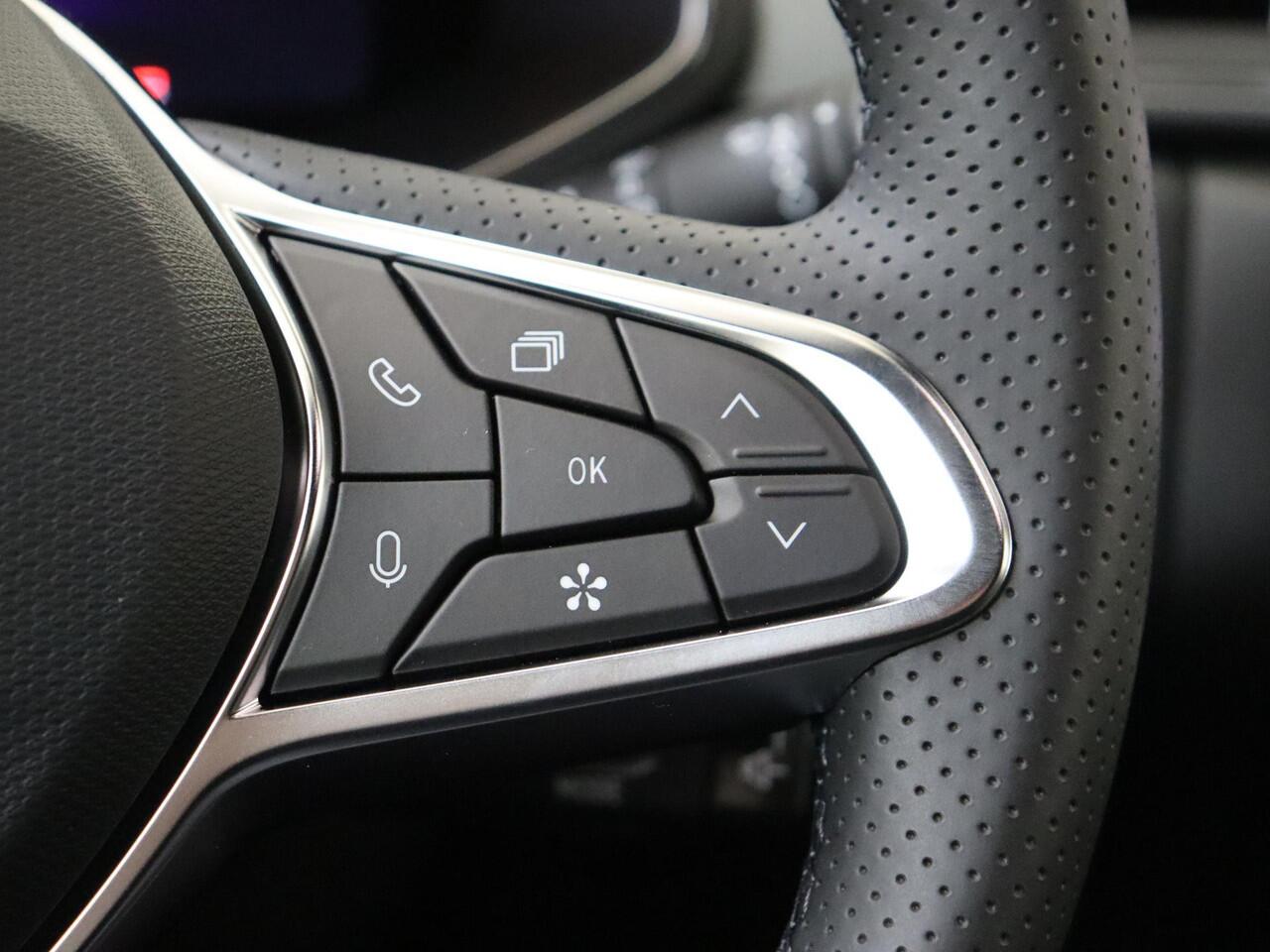 Renault CAPTUR 1.8 E-Tech full hybrid 160 evolution | Demo | Google Navi | Full screen | Camera | Carplay | Airco |