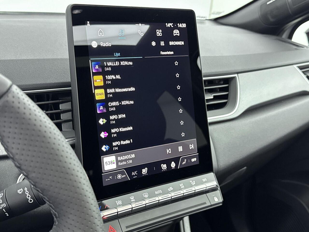 Renault CAPTUR 1.2 TCe Techno 115PK | Schuif-/Kanteldak | Harman Kardon Audio | Stoel- en Stuurverwarming | Achteruitrijcamera | Apple CarPlay & Android Auto