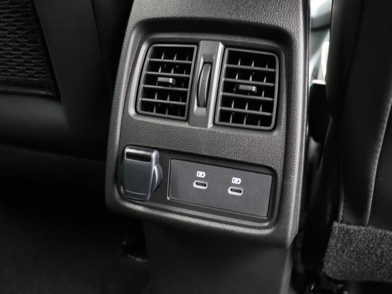 Renault CAPTUR TCe 115pk techno | Vijf jaar garantie | Stoel- en stuurwielverwarming | All season banden |
