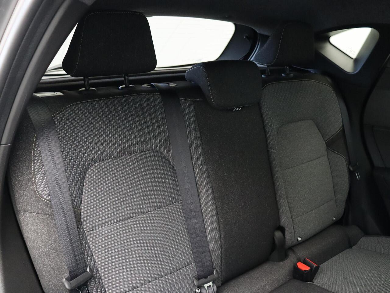 Renault CAPTUR TCe 115pk techno | Vijf jaar garantie | Stoel- en stuurwielverwarming | All season banden |
