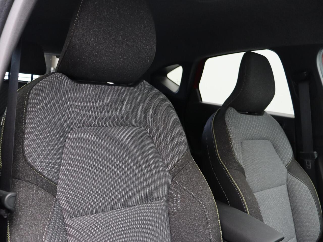 Renault CAPTUR TCe 115pk techno | Vijf jaar garantie | Stoel- en stuurwielverwarming | All season banden |