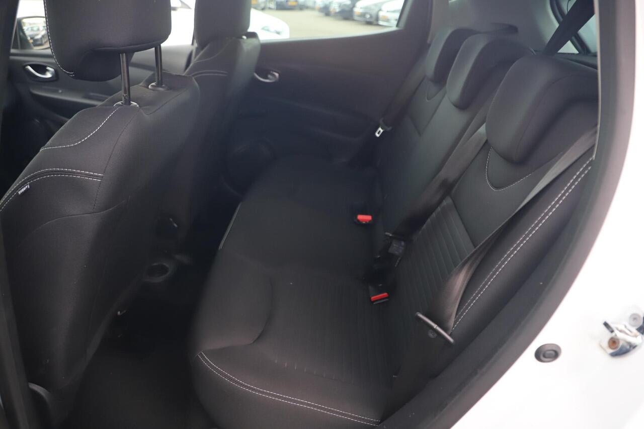 Renault CLIO 0.9 TCe Limited Trekhaak 16 inch Navigatie Airco Cruise Bluetooth Parkeersensor Getint Glas