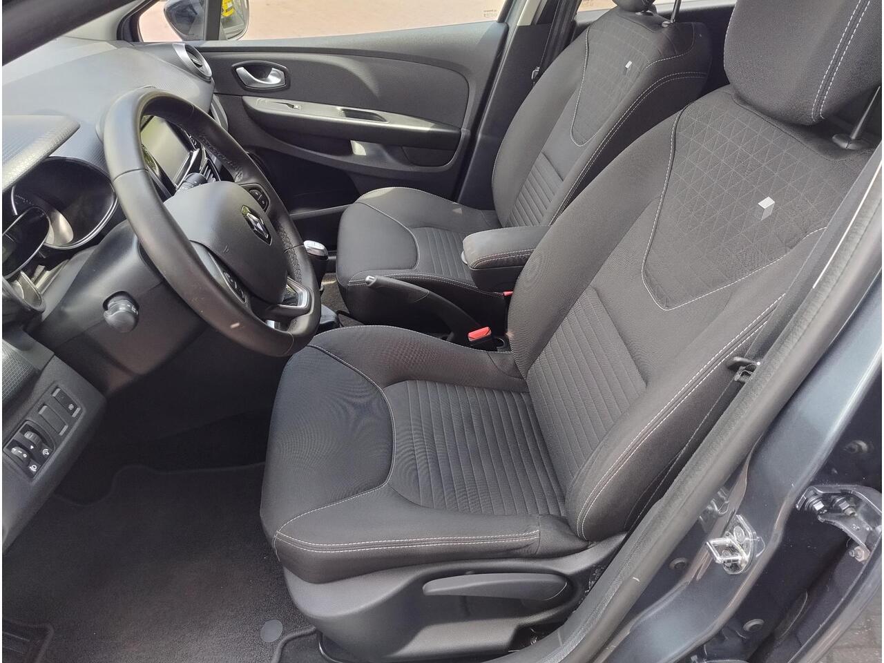 Renault CLIO Estate 90 TCe Limited