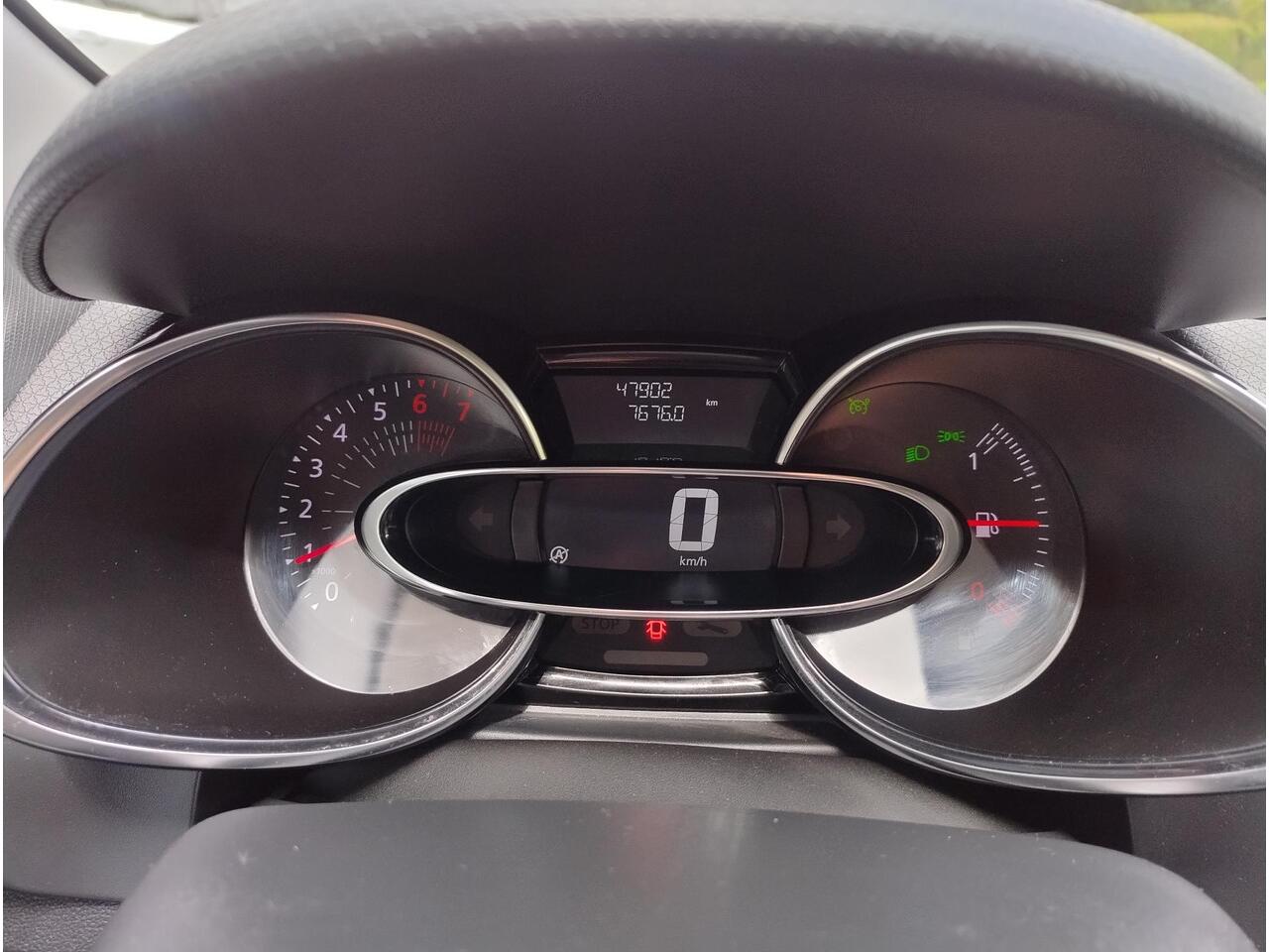 Renault CLIO Estate 90 TCe Limited