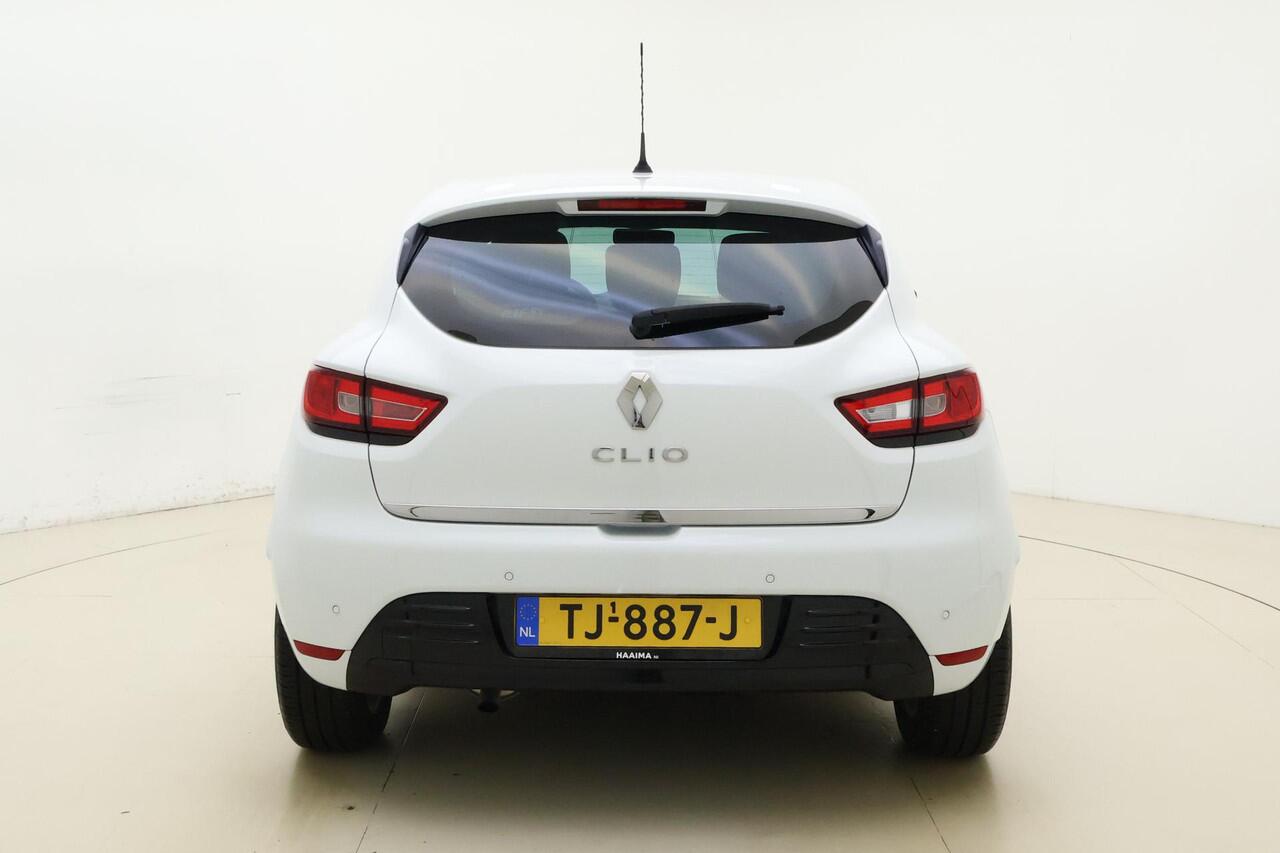 Renault CLIO 1.2 TCe Limited 120 PK | Handgeschakeld | Airco | Parkeersensor | Cruise Control | Licht Metalen Velgen | Bluetooth | 1e eigenaar | Dealer onderhouden