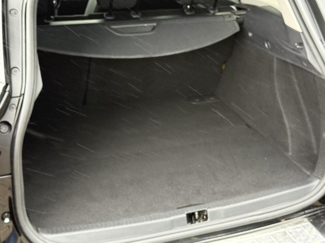 Renault CLIO Estate 0.9 TCe Bose | Camera | Navigatie | Stoelverwarming | LED | Dealer Onderhouden