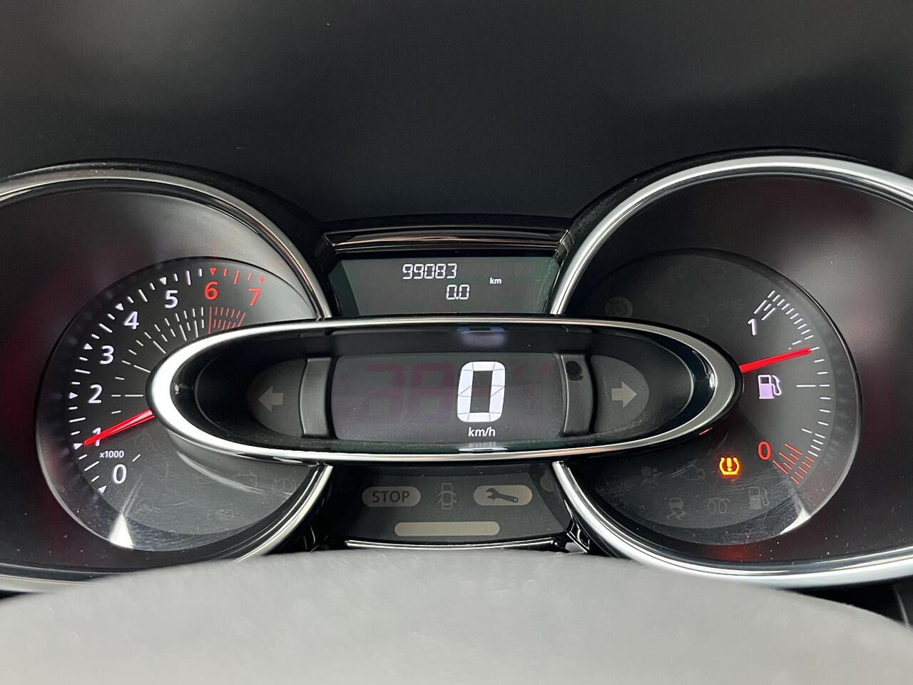Renault CLIO 0.9 TCe Intens | Parkeersensoren | Cruise Control | Navigatie | Climate Control |