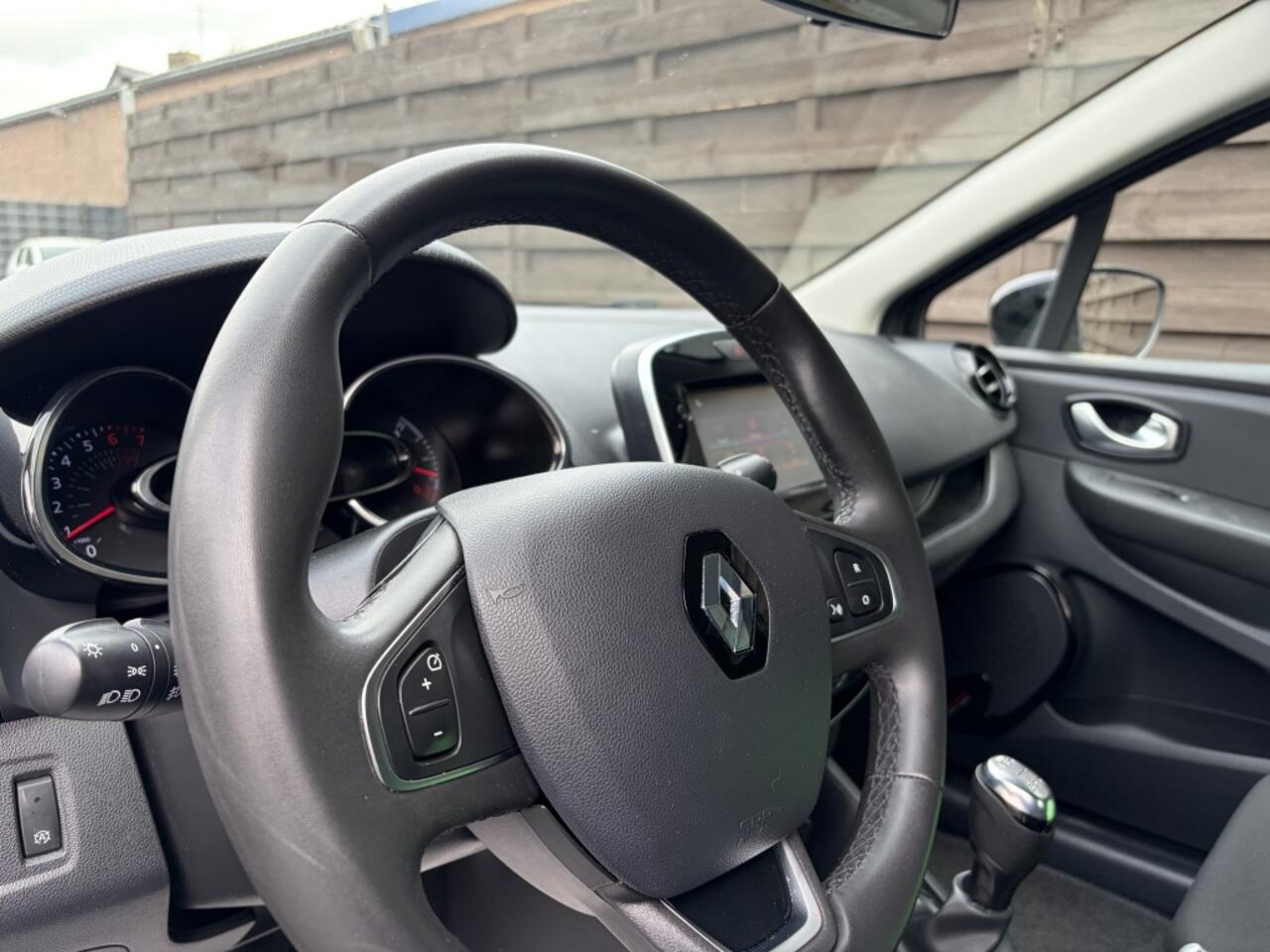 Renault CLIO 0.9 TCe Limited / Navi / Cruise / LED / NL