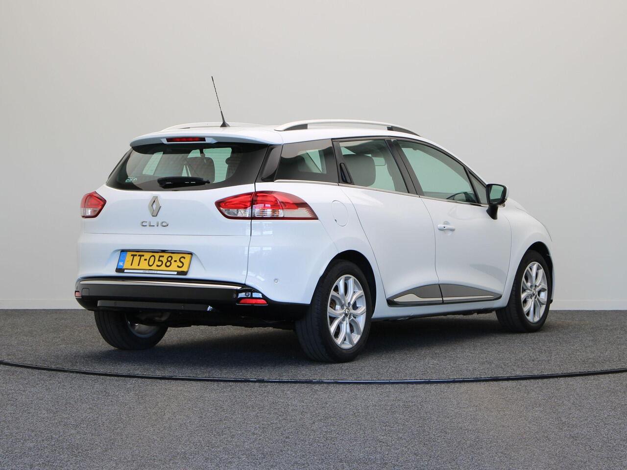 Renault CLIO Estate 0.9 TCe Intens | Lichtmetalen velgen | Climate Control | Parkeersensoren rondom | Cruise Control | Achteruitrijcamera