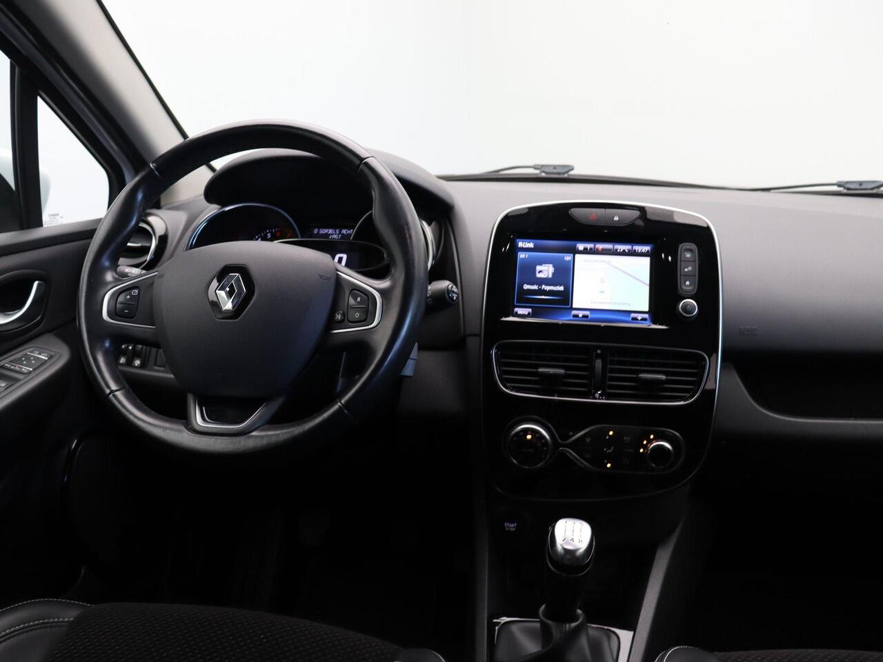 Renault CLIO Estate 0.9 TCe Intens | Lichtmetalen velgen | Climate Control | Parkeersensoren rondom | Cruise Control | Achteruitrijcamera