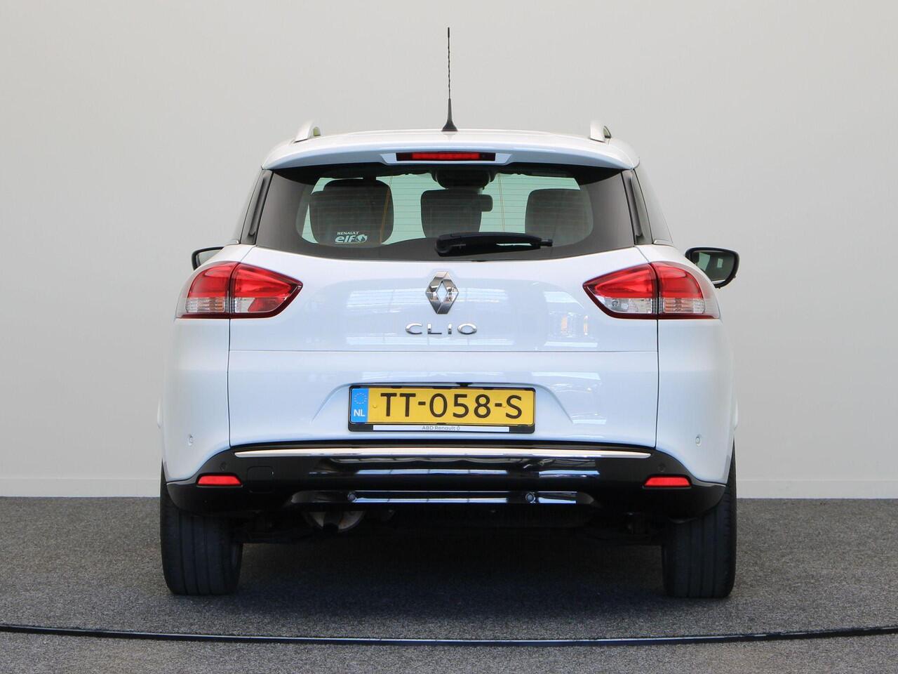Renault CLIO Estate 0.9 TCe Intens | Lichtmetalen velgen | Climate Control | Parkeersensoren rondom | Cruise Control | Achteruitrijcamera