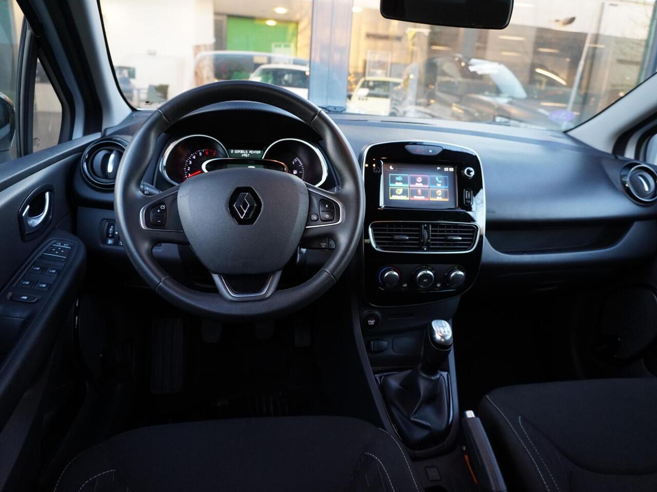 Renault CLIO TCe 90 Limited / DEALER ONDERHOUDEN / NAVI / PDC A / PRIVACY GLASS / BLUETOOTH / DAB / RADIO / KEYLESS / CRUISE / ARMSTEUN / 16'' LMV