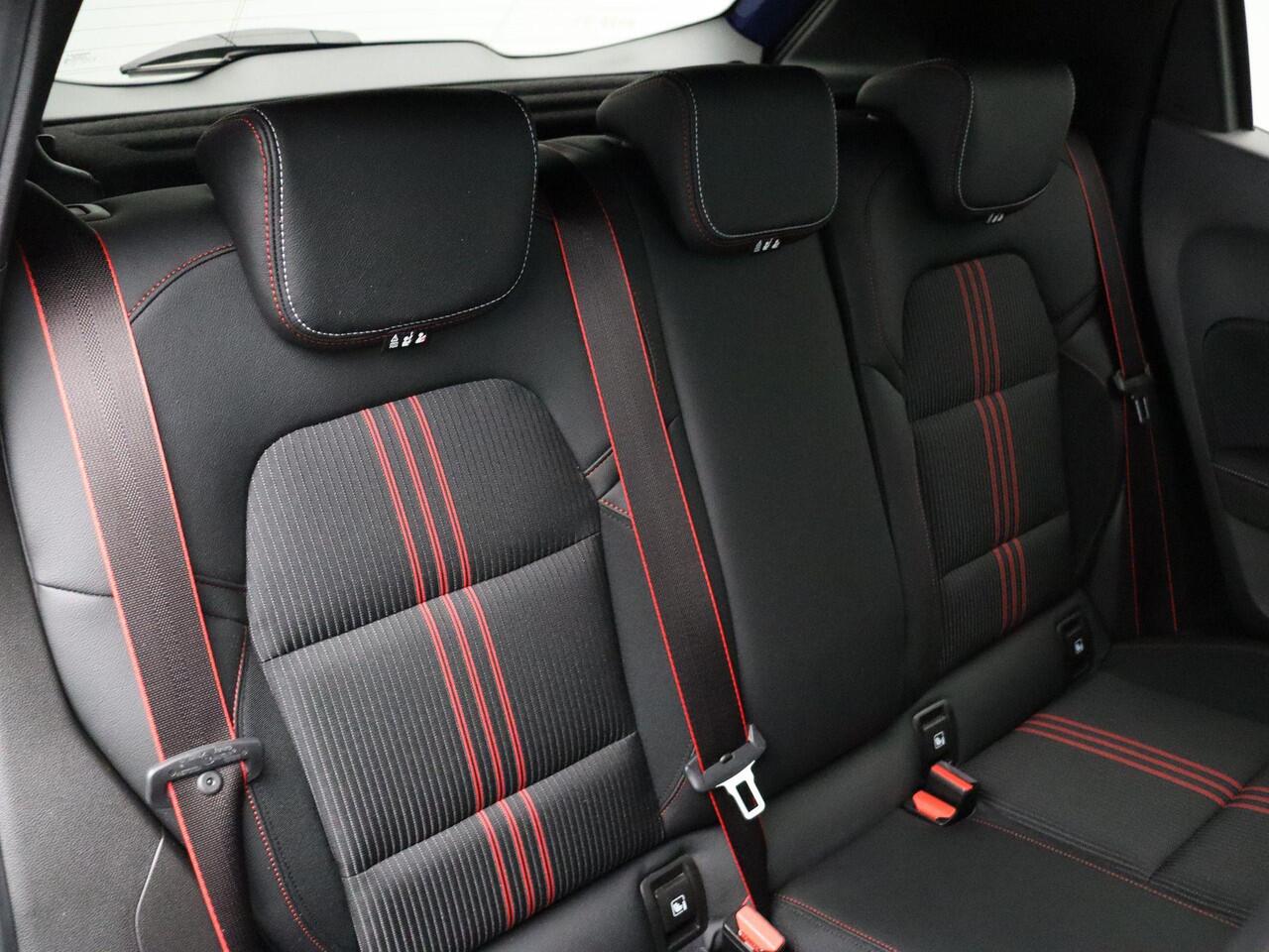 Renault CLIO 1.0 TCe R.S. Line | Clima | Achteruitrij camera | Stoelverwarming | Cruise | Keyless | trekhaak.