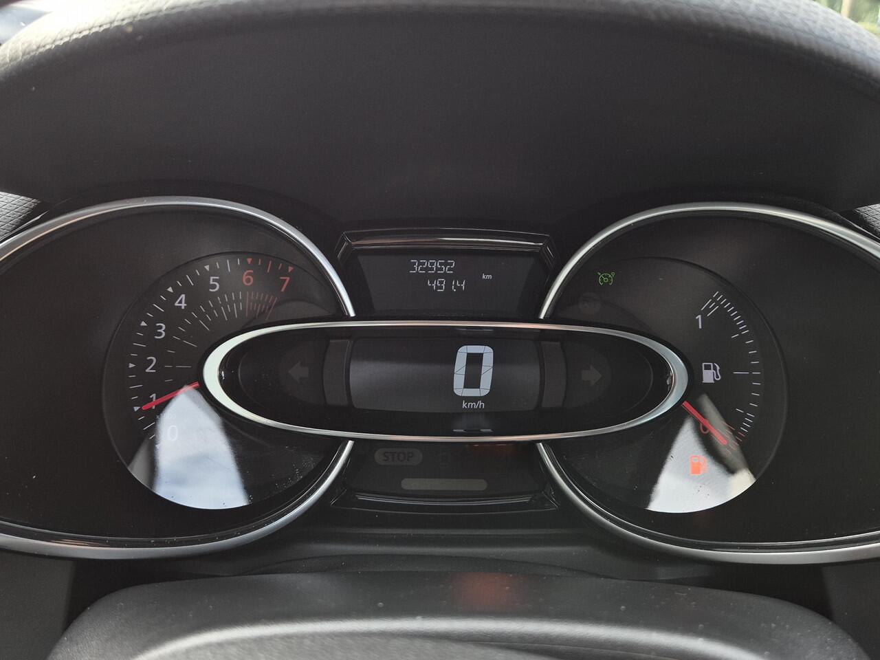 Renault CLIO 0.9 TCe Intens | Navigatie | Parkeersensoren | Halfleder |