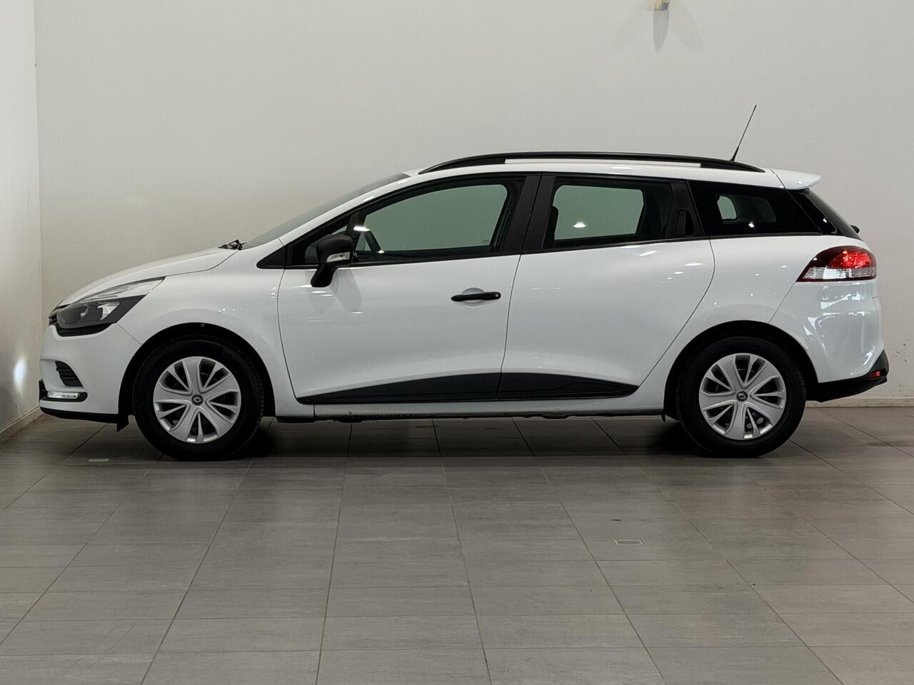 Renault CLIO Estate 0.9 TCe 90 Life | Airco | Cruise Control | DAB+ | Radio-USB | Bluetooth | NL-auto + dealer onderhouden!